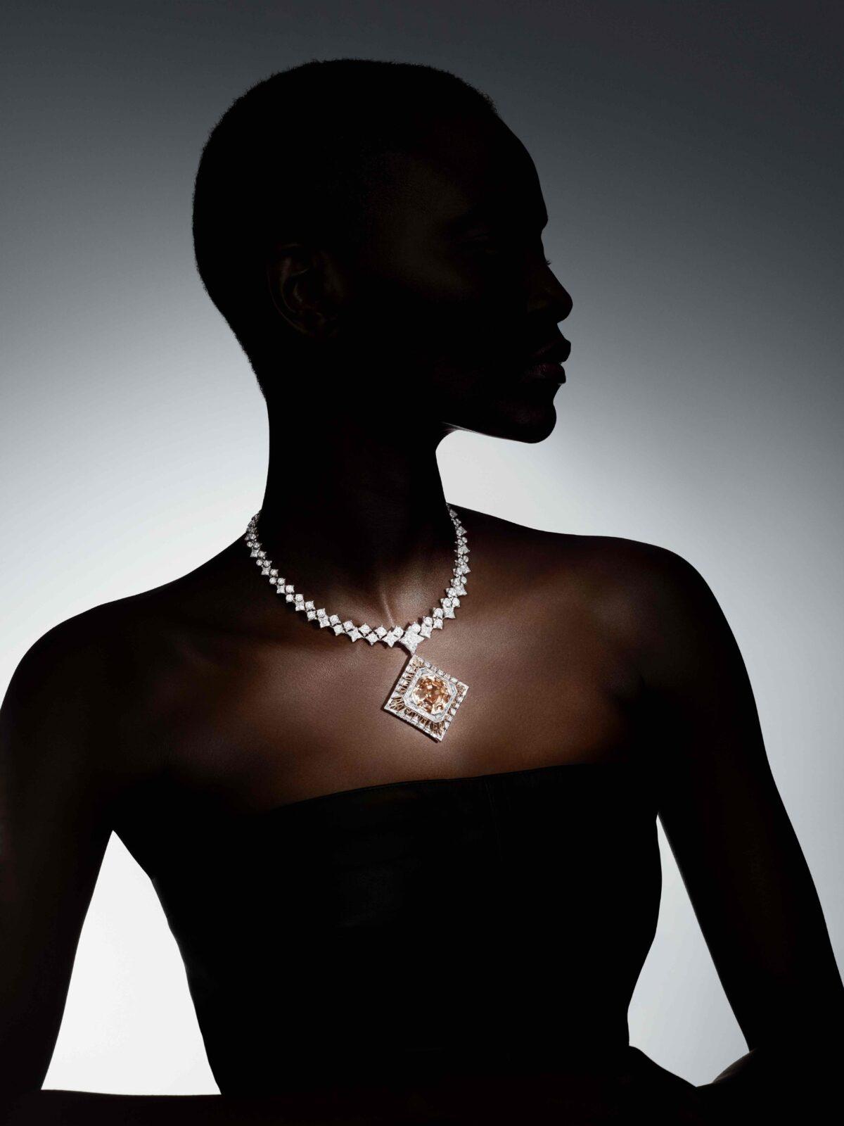 Collier Louis Vuitton Coeur de Paris © Nathaniel Goldberg