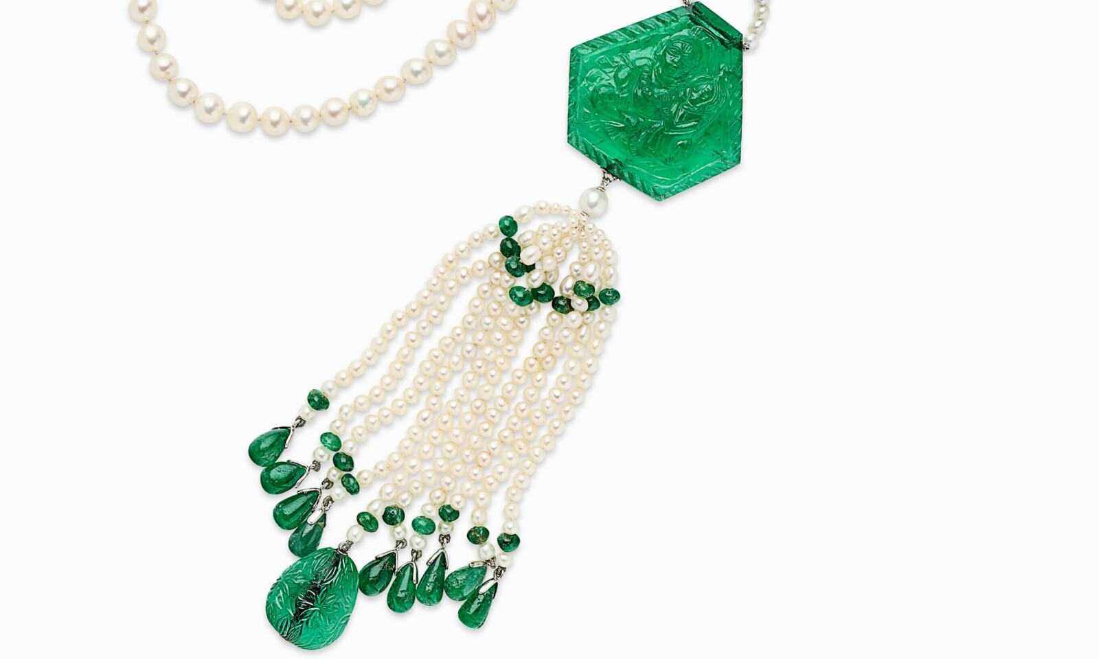 CARTIER ART DECO EMERALD, PEARL AND DIAMOND SAUTOIR, 1925. © CHRISTIE'S