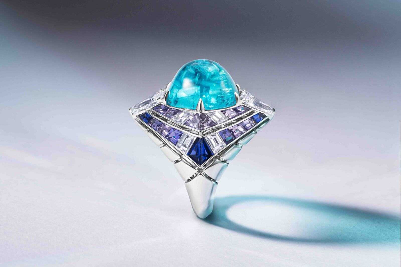 Joaillier David Morris, Bague Tetra ornée d'une importante tourmaline paraïba